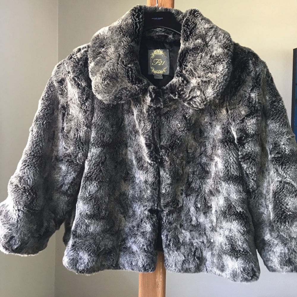 Faux-Fur Cropped Jacket